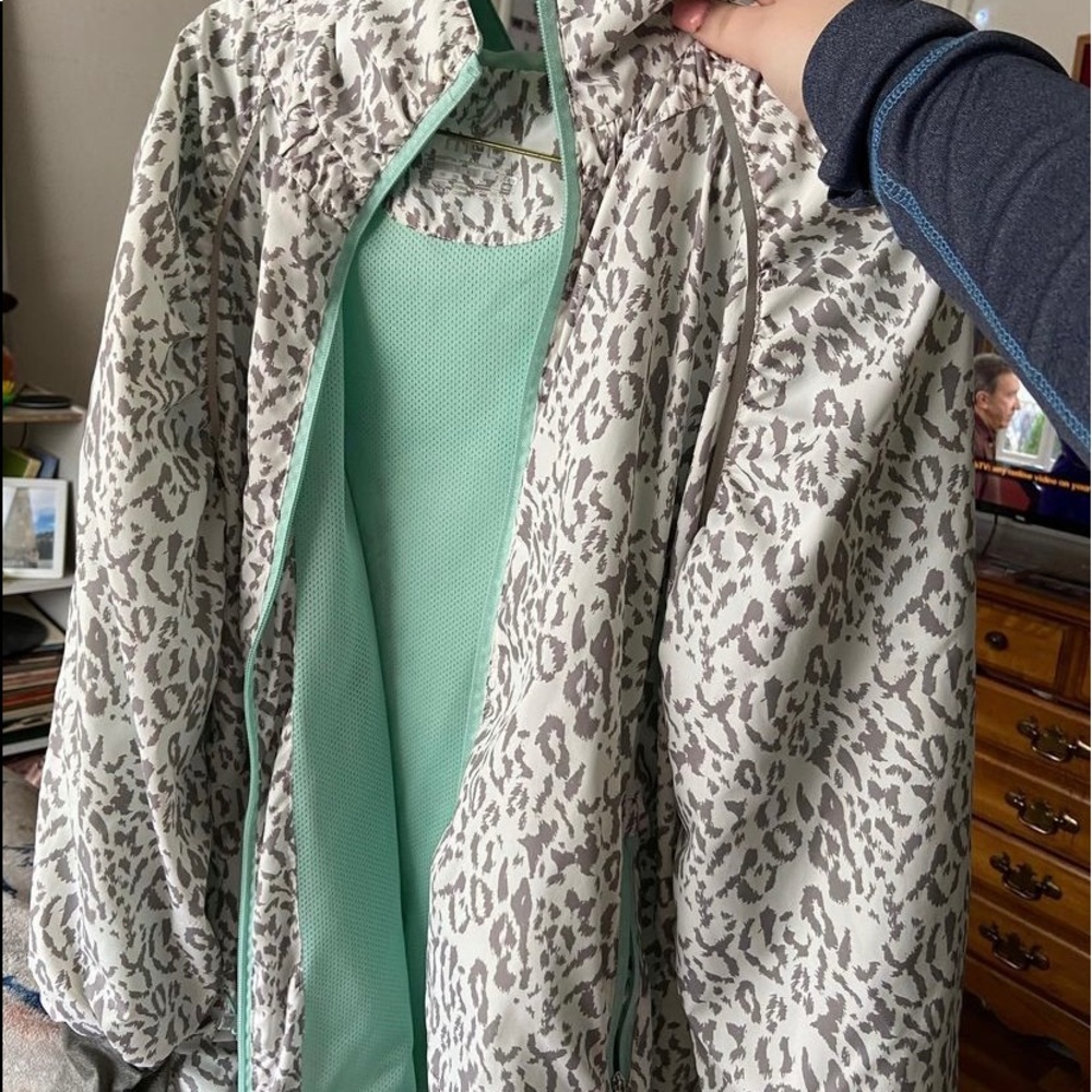 Rain coat